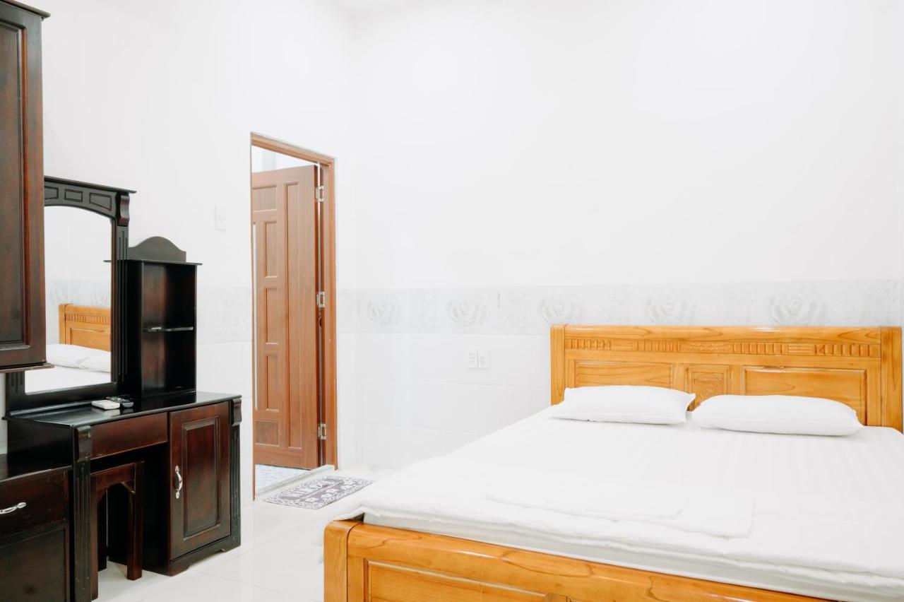 Motel Cason Чау Док Екстериор снимка