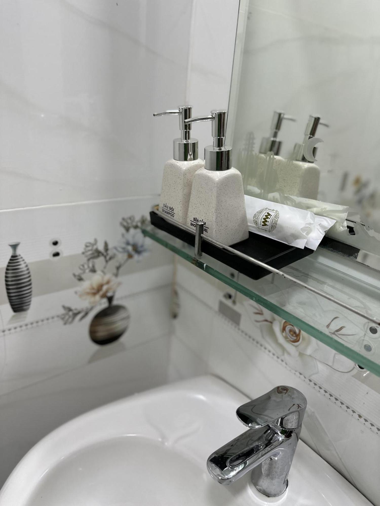 Motel Cason Чау Док Екстериор снимка