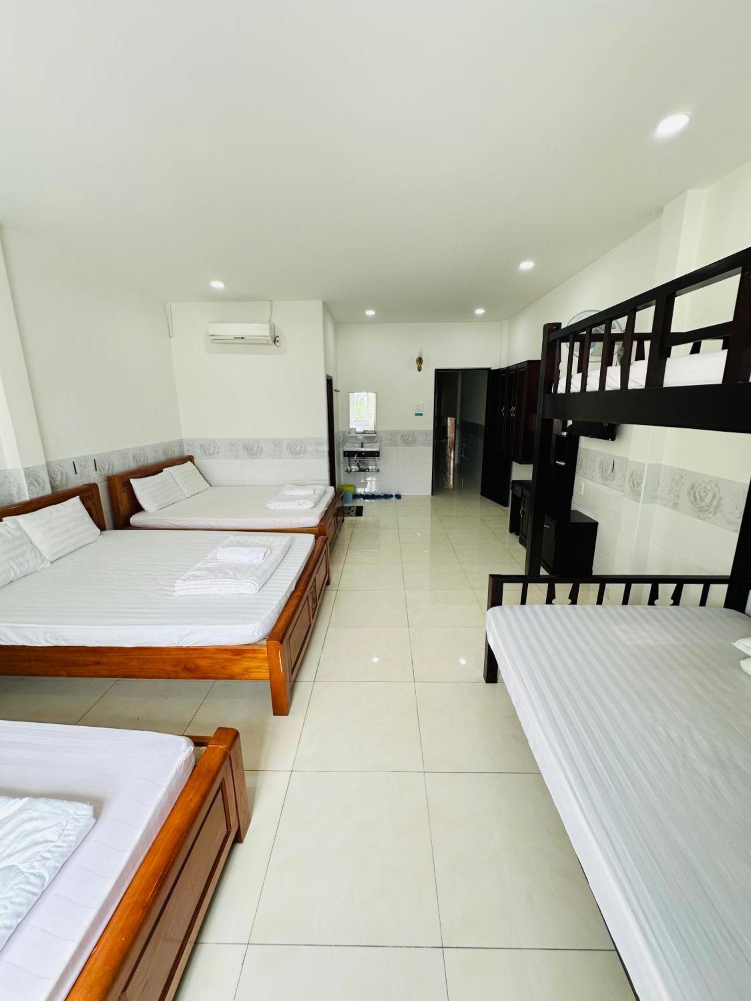 Motel Cason Чау Док Екстериор снимка