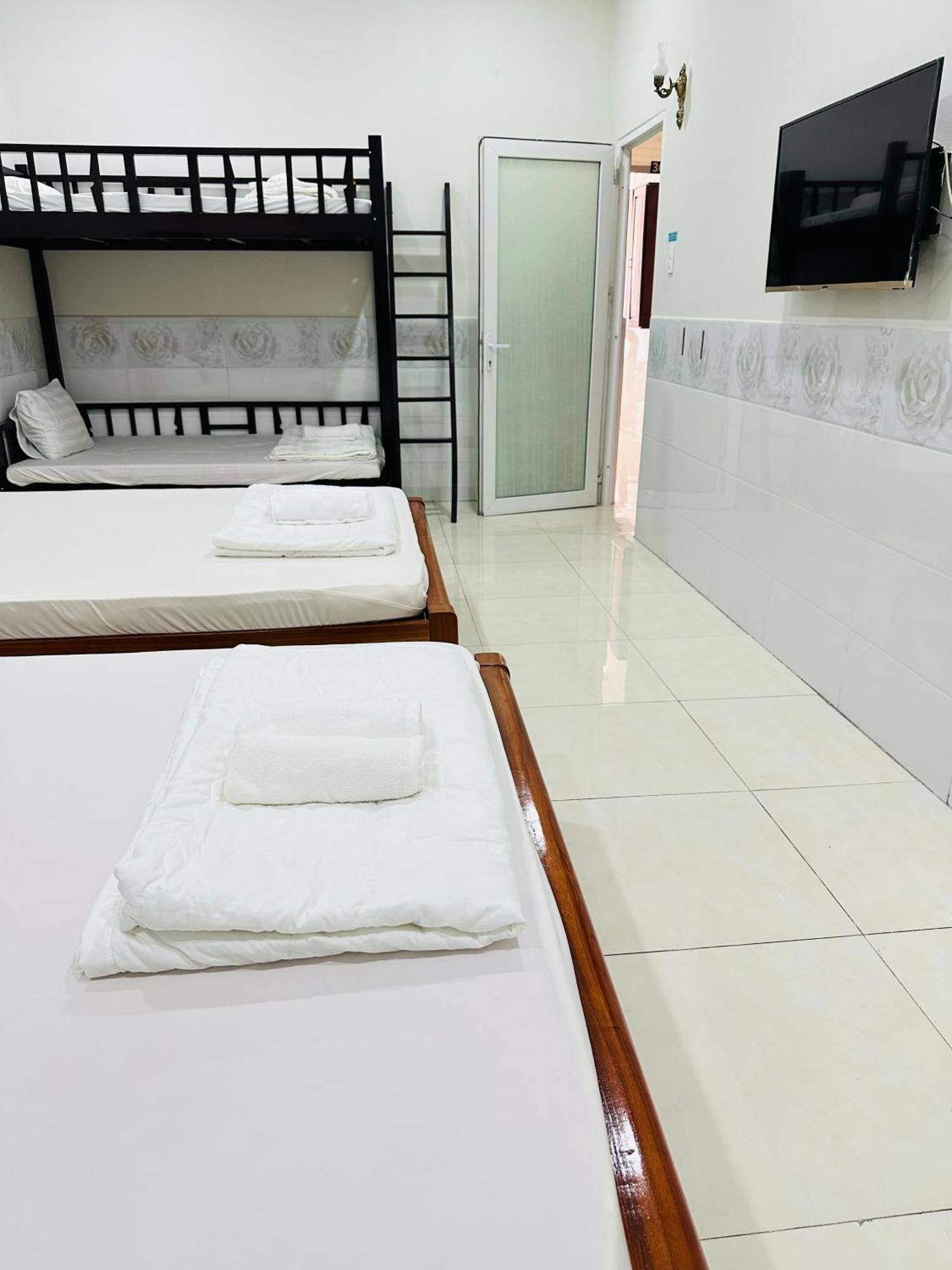 Motel Cason Чау Док Екстериор снимка
