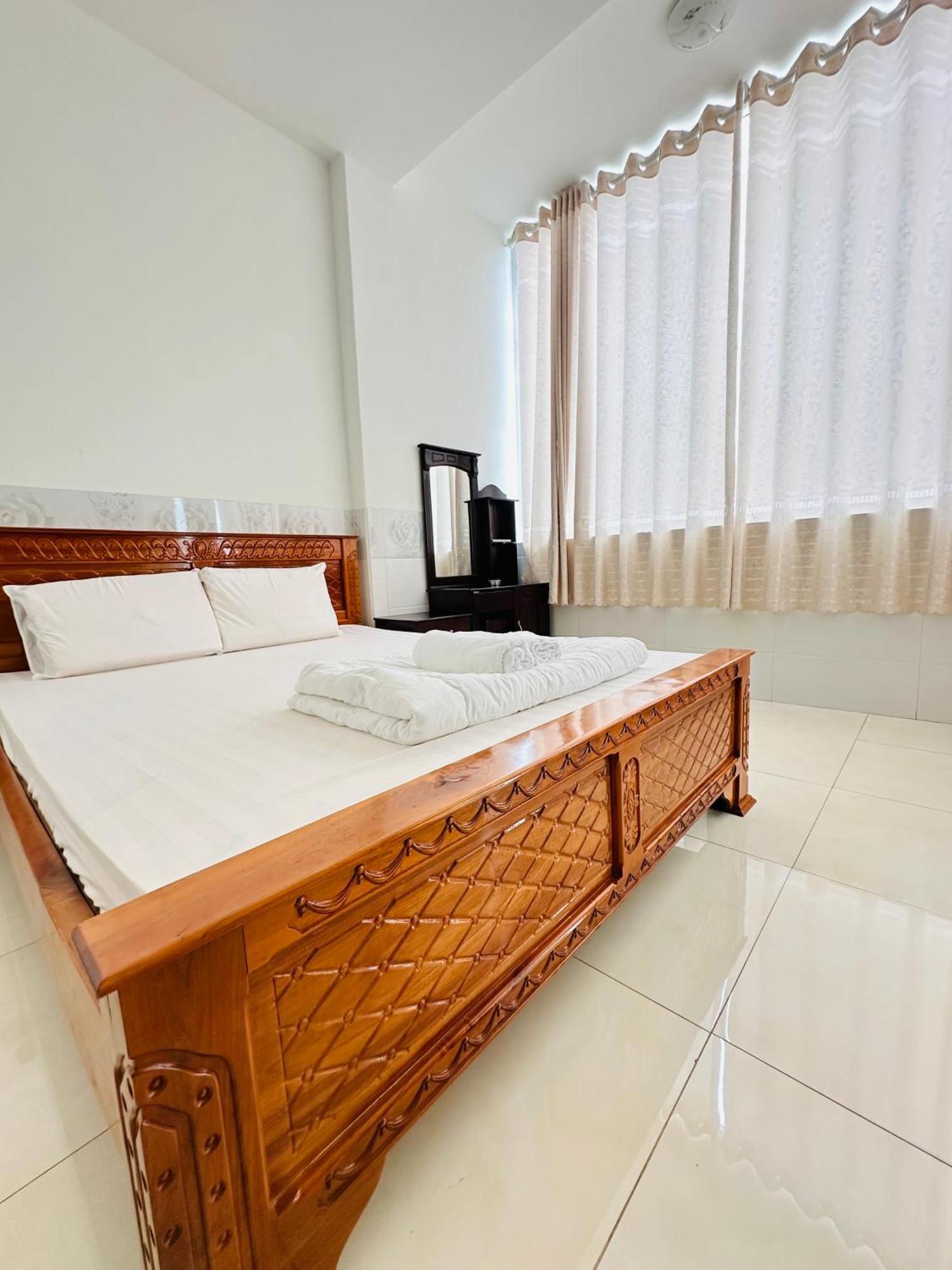 Motel Cason Чау Док Екстериор снимка